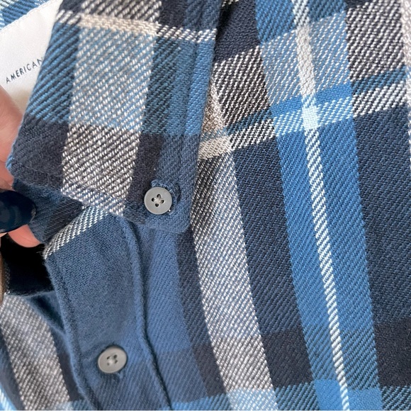 American Eagle Plaid Flannel Long Sleeve Button Down Shirt - Picture 4 of 16